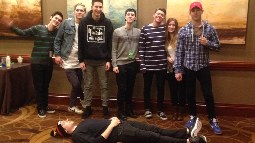 fromyourfire's tweet image. love these boys more than anything #SDKORDIE they make me the happiest girl in the world