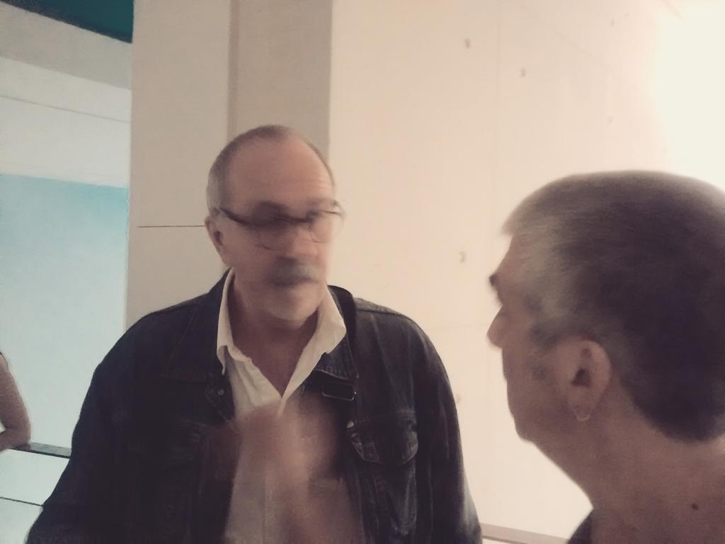 alvarez_angels's tweet photo. Jean Marie del Moral amb #MateuColl a la inauguració d'"El ojo de Miró" a @EsBaluard #PalmaPhoto #exhibition http://t.co/MXbRtDhZd3