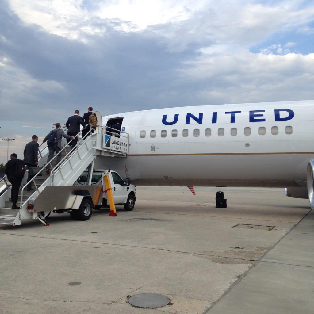 Padres's tweet photo. Come-from-behind, extra-inning win to secure a winning road trip = Happy #FriarFlight👌🏻 http://t.co/VEUOT0h6LG