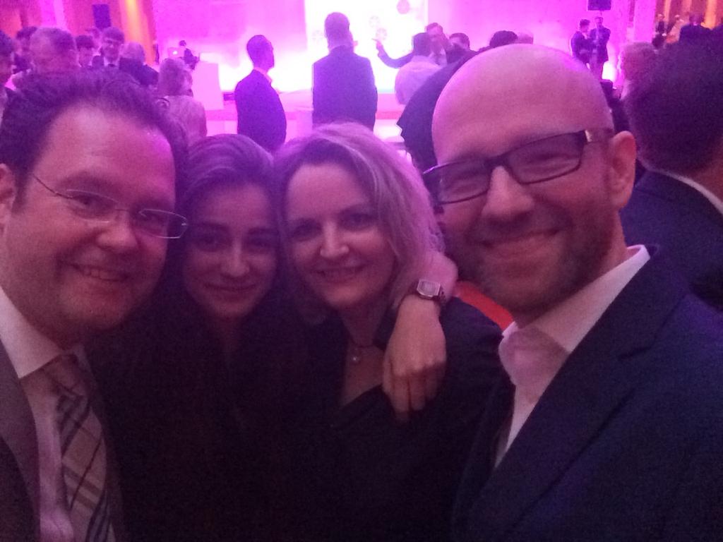 ClaudiaHeber's tweet photo. Noch ein Selfi von @TSchipanski mit Tochter und @petertauber. Gestern beim großartigen #fde15. Danke @Junge_Union! :) http://t.co/Oj9NtRb3Vf