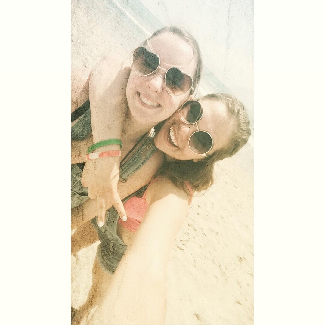 jgeis28's tweet photo. A lot of people come and go but this girl is forever.❤ http://t.co/qUywmej19E