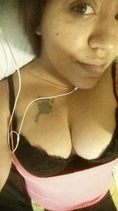 Got a haircut. 😃 oh and here's  #tits http://t.co/ucdODAuKC6<a href="/tag/tits"class="tags">#tits</a>