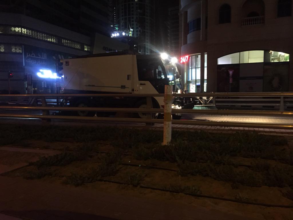 GhadaBakerjian's tweet photo. #dubaitram cleaning #myDubai http://t.co/ZqEUys1jBW