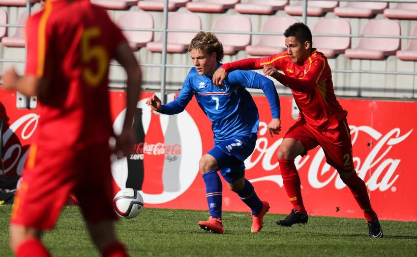 Ristovski battles for the ball; photo: mbl.is Ristovski battles for the ball; photo: mbl.is
