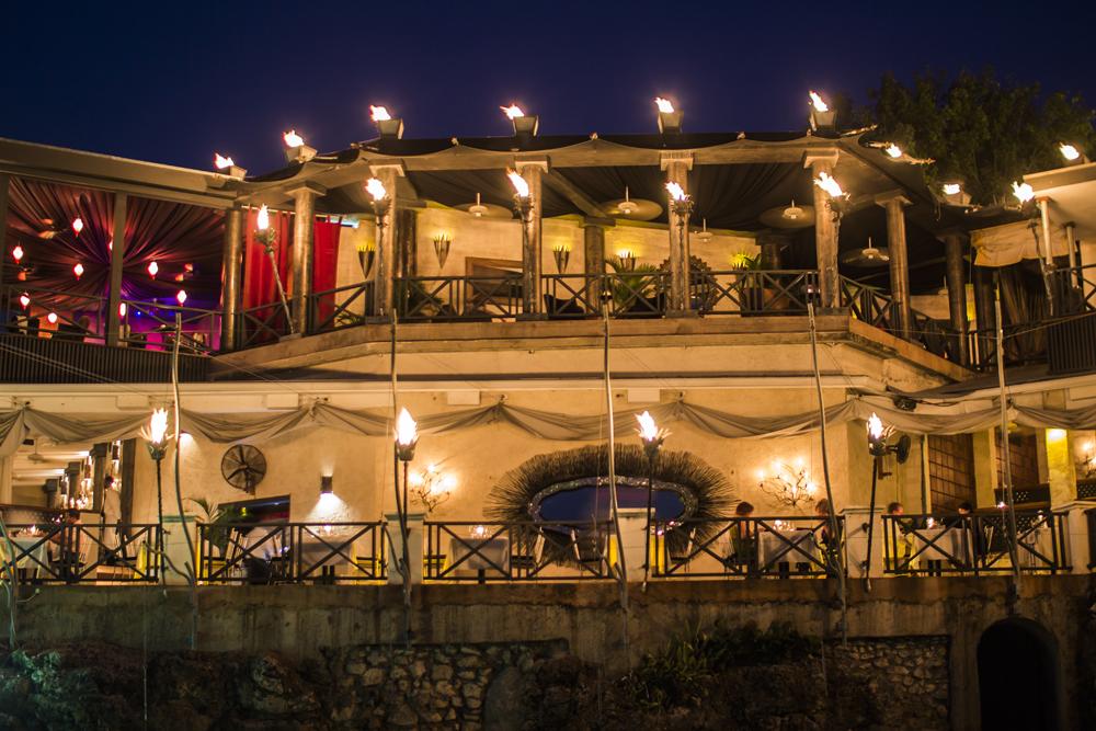 CliffBarbados's tweet photo. Our terrace by night. Will you be joining us? #barbados #TheCliff http://t.co/Fn3xS4EmpT