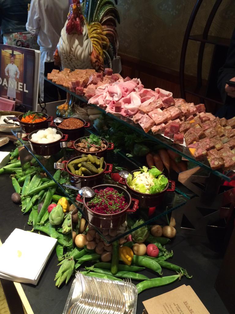 TristanCrepin's tweet photo. Event @MO_BOSTON @BarBouludBOS #Charcuterie #Cheflife http://t.co/nkTkb1bXR6