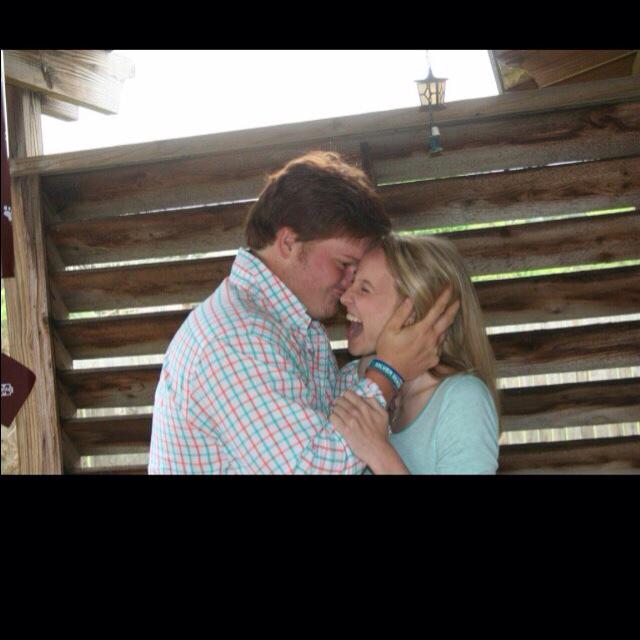 Si_burger's tweet photo. good luck to @Justice_Cailey at cheer camp! I miss and love you, hurry home.❤️ http://t.co/4SNHQQpyLH