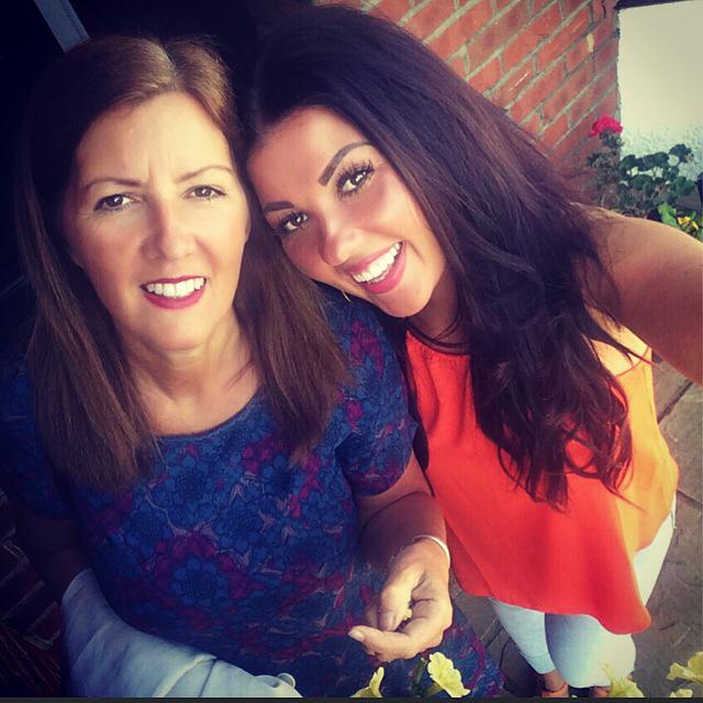 Keeleys_Beauty's tweet photo. Best night with my family 😘👭 http://t.co/ACDVpAAxB7
