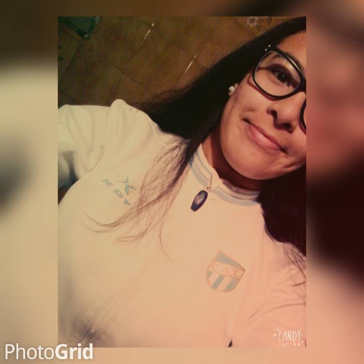 BeluuFW's tweet photo. Camperita nueva del mas grande!😍💙

Teamo abuela❤😃 http://t.co/9mTbpkuoyy