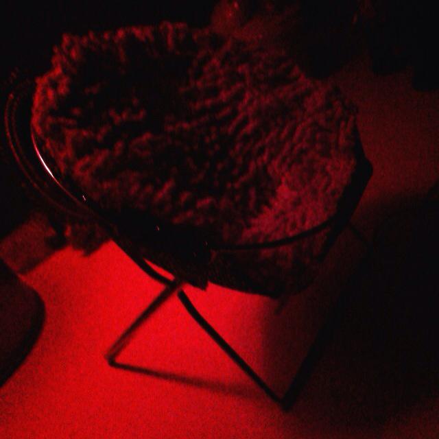 FiliceMay's tweet image. The chair where i put my phonne in
