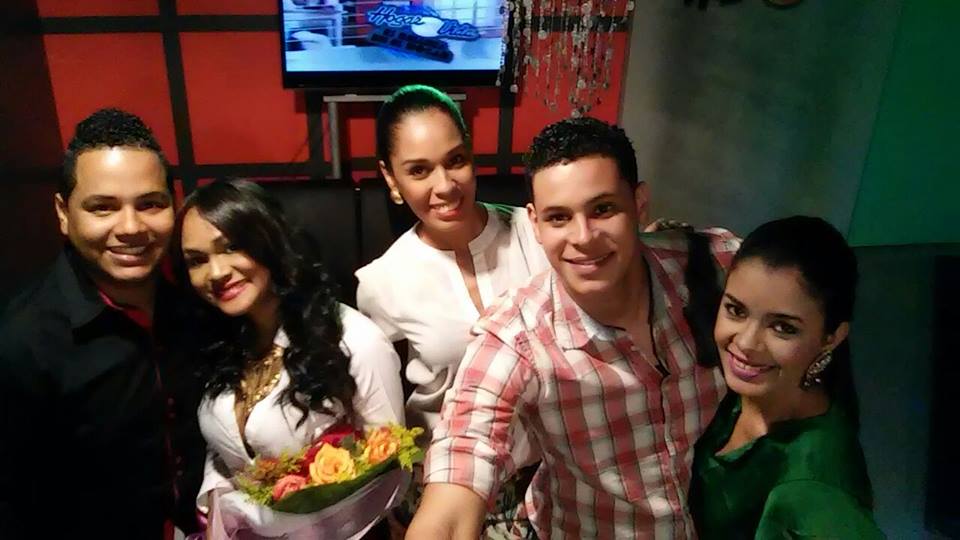 FansJennyC's tweet photo. Nuestra querida @Jennycruztv durante su visita en @55hogaryvida junto a todo su equipo... Me encanto. http://t.co/5nkEYMhBlR