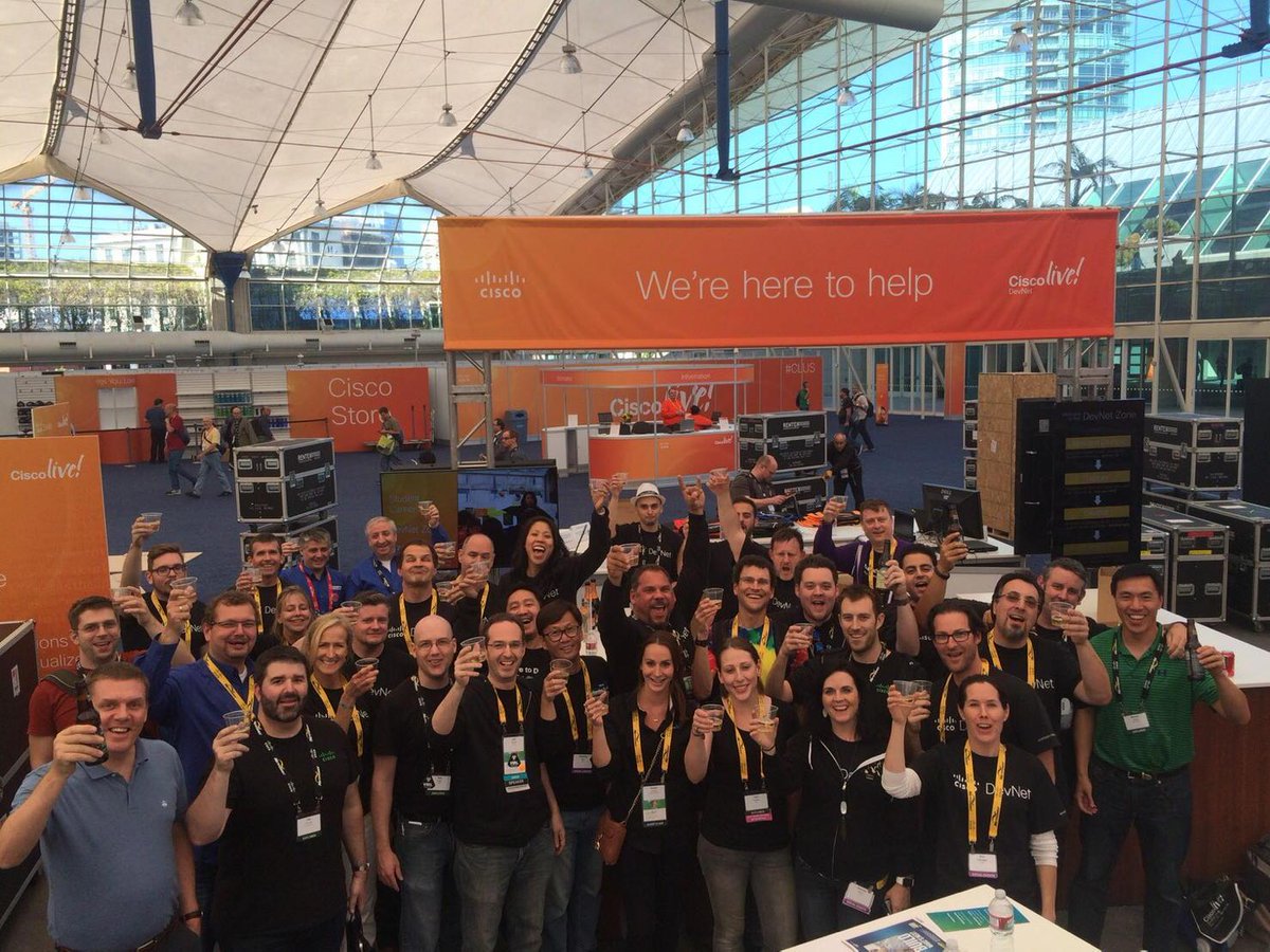NathanDotTo's tweet photo. #clus the #devnetzone team rocks! http://t.co/sqMSwjFSWu