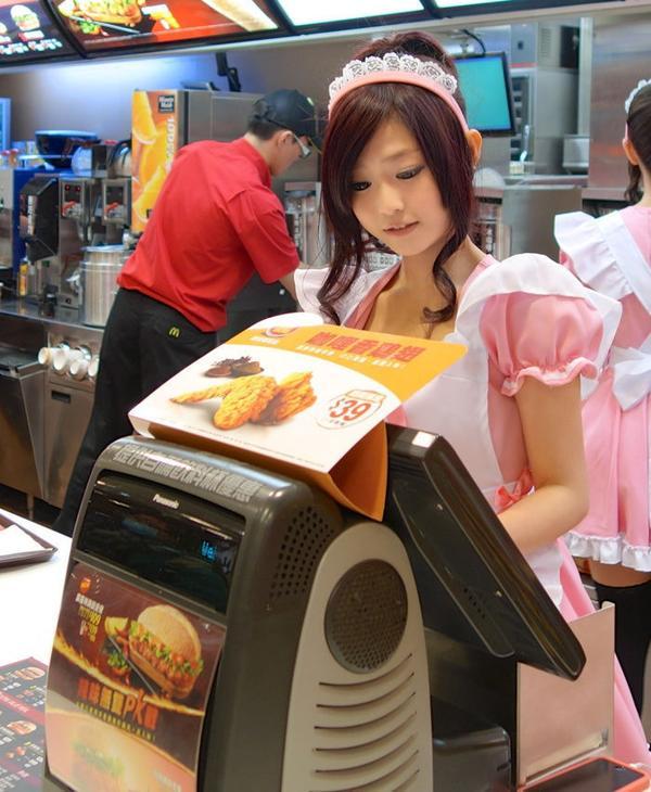 学園長ゆた 台湾のマクドナルドの店員が可愛い件2 Http T Co 8lu6cd1qkc