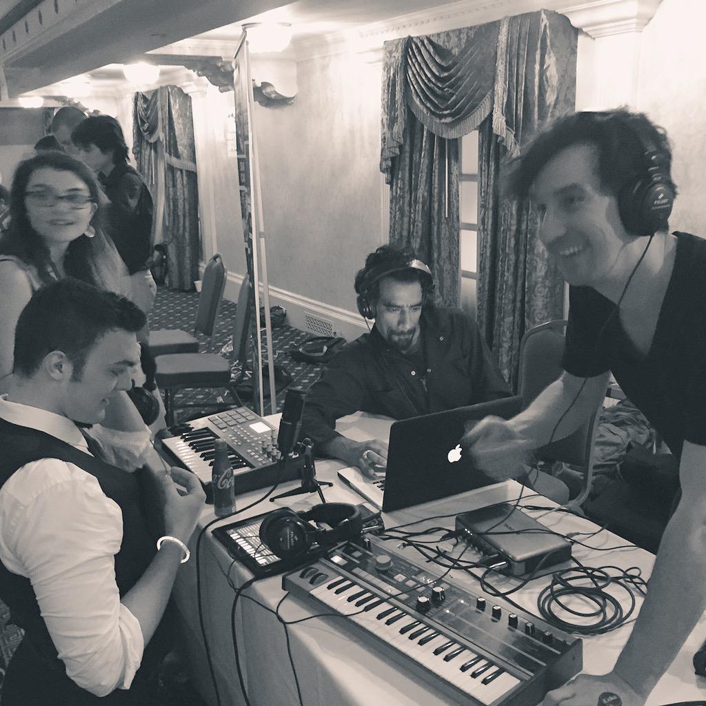 De_Yaz_Factor's tweet photo. #makerprom is happening!!! @carnegiehall & @BuildingBeats collaborating at our maker station. http://t.co/Km48W00cAr