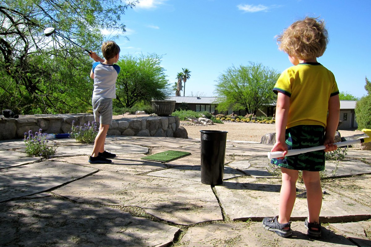CobleThurman's tweet photo. Breakfast ball in their PJ's. Starting my boys off young #PINGDad@PingTour http://t.co/NAgGOQDmSX