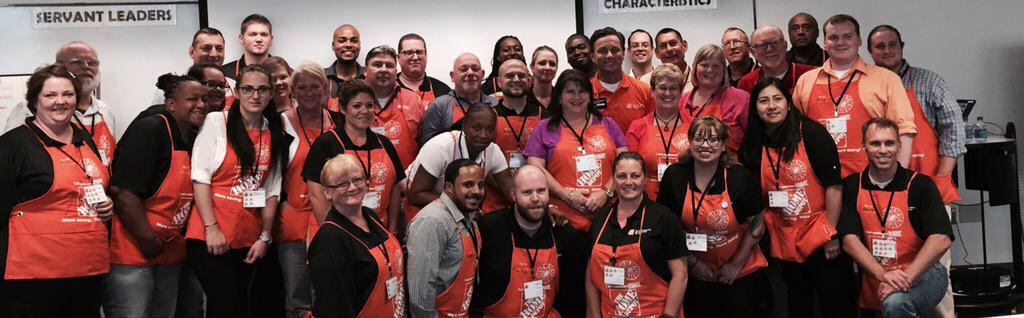 KellyFalor's tweet photo. So Proud of these two ladies! #Pacnorthproud #D020 #Opositive http://t.co/n8azH9fqTV