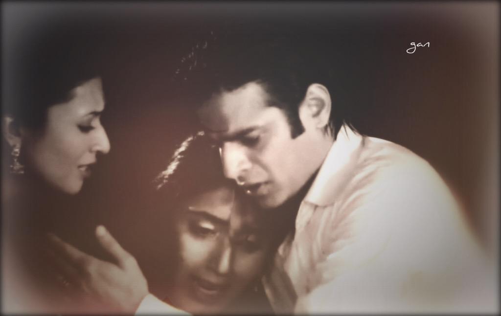 BsenGone's tweet photo. Loved the real touch in this scene..#siblings #comforting @TheKaranPatel @shireenmirza786 #excellentExpressions #YHM http://t.co/v3WwHV8qRo
