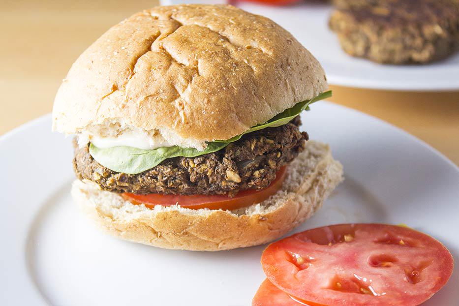 FoxAndFennel's tweet photo. Almost the weekend - fire up a grill and try our vegan steak burgers on for size. http://t.co/2B09lxVTRT #vegan http://t.co/WJraNrvwaq
