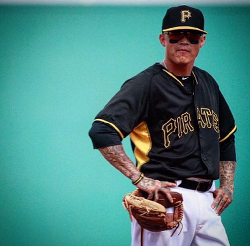 IonMeLLC's tweet photo. Pumped to see our guy @SellBlock12 back on the field. #TeamIonMe #IonMe http://t.co/V4GKV0wdNs