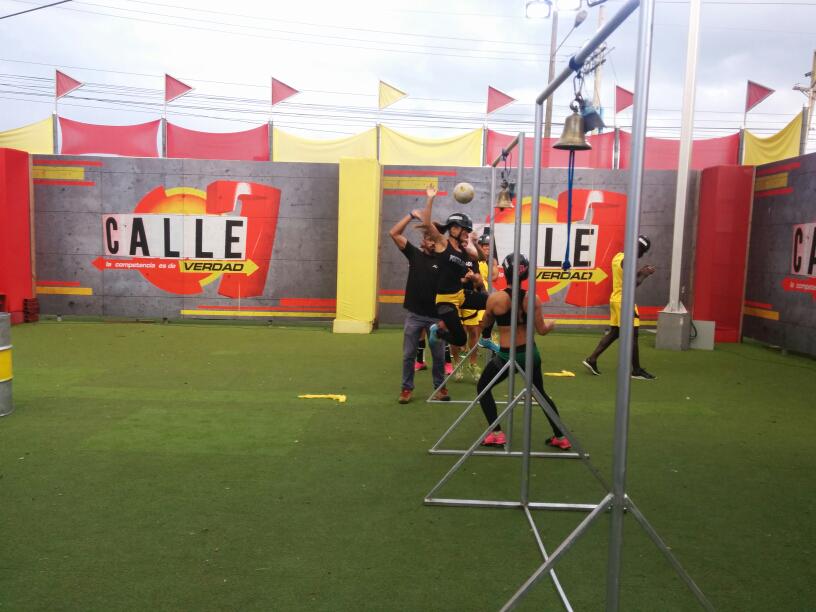 calle7panama's tweet photo. Los #AmarillosC7Pa después de un desempate cardíaco se llevan el día! FAVORITO si eres de la #FiebreAmarilla!! http://t.co/ihw16Yj7DI