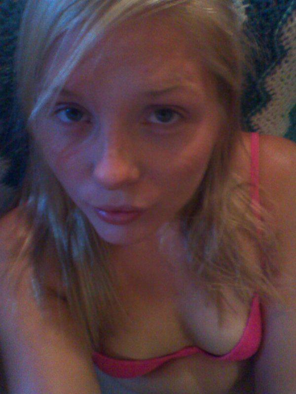 NaughtyBabesExp's tweet photo. teen selfie @AllStarSelfies @MostlySelfies @Hottestteengirl @Teen_Girls_18 @HotTeenzDaily @RealGFPictures http://t.co/lJ83B72TJf