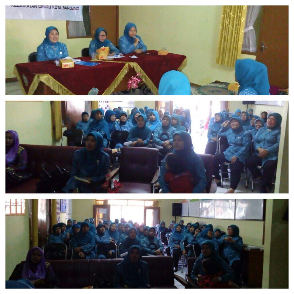 cipadungberani's tweet photo. Jum'at.12.6.15.Pertemuan Rutin TP.PKK.Kel.cipdng @PKK_KotaBDG @ata_lia @HERLINAZAM2  @KecamatanCibiru @DiskominfoBdg http://t.co/Y3T3rhxA12