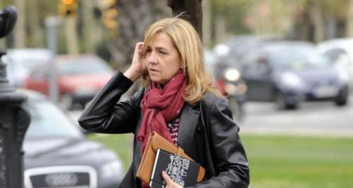 larazon_es's tweet photo. El Rey retira el título de Duquesa de Palma a su hermana Doña Cristina  http://t.co/wiE8TVUCN5 #noos http://t.co/1RbeKKGPZL