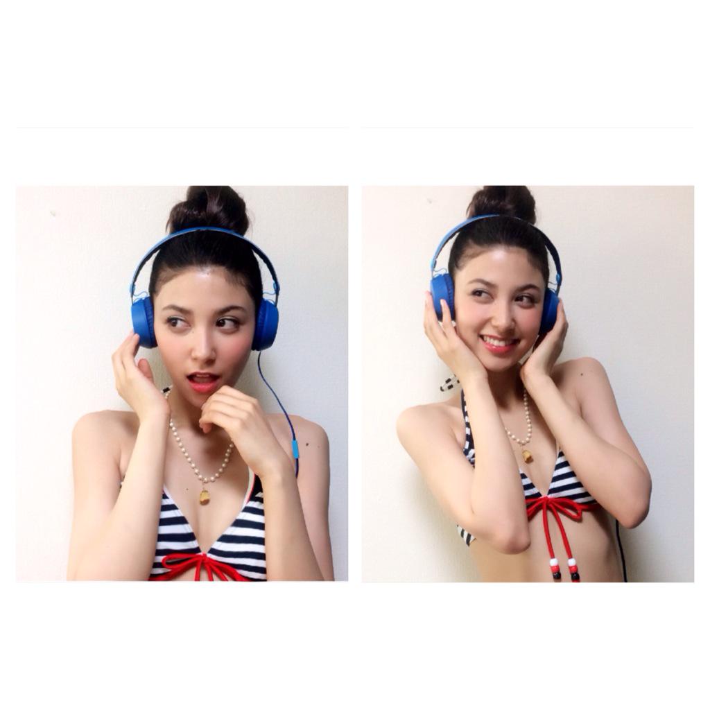 emilyishii's tweet photo. 6/5から四国と、岡山、広島で放送されているフジ華水着、華浴衣TVCMに出演しています🎬✨ 

初CMです🙈
私もさっき初めて見たのですが、とっても素敵なCMになってて本当に感動です😭💓 

フジCMで検索して見てね😘 http://t.co/YacUf8FC5P