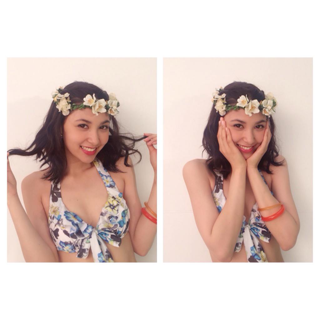 emilyishii's tweet photo. 6/5から四国と、岡山、広島で放送されているフジ華水着、華浴衣TVCMに出演しています🎬✨ 

初CMです🙈
私もさっき初めて見たのですが、とっても素敵なCMになってて本当に感動です😭💓 

フジCMで検索して見てね😘 http://t.co/YacUf8FC5P