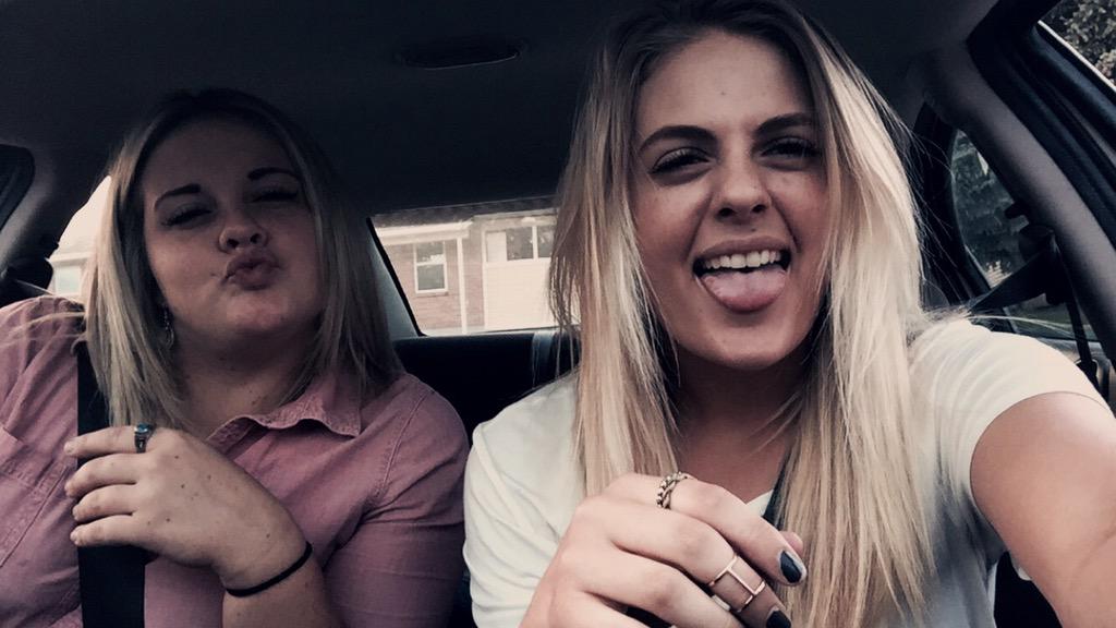 TayTayJ33's tweet photo. We make the same faces every time 😂💕 http://t.co/pJQZA1Ep1C