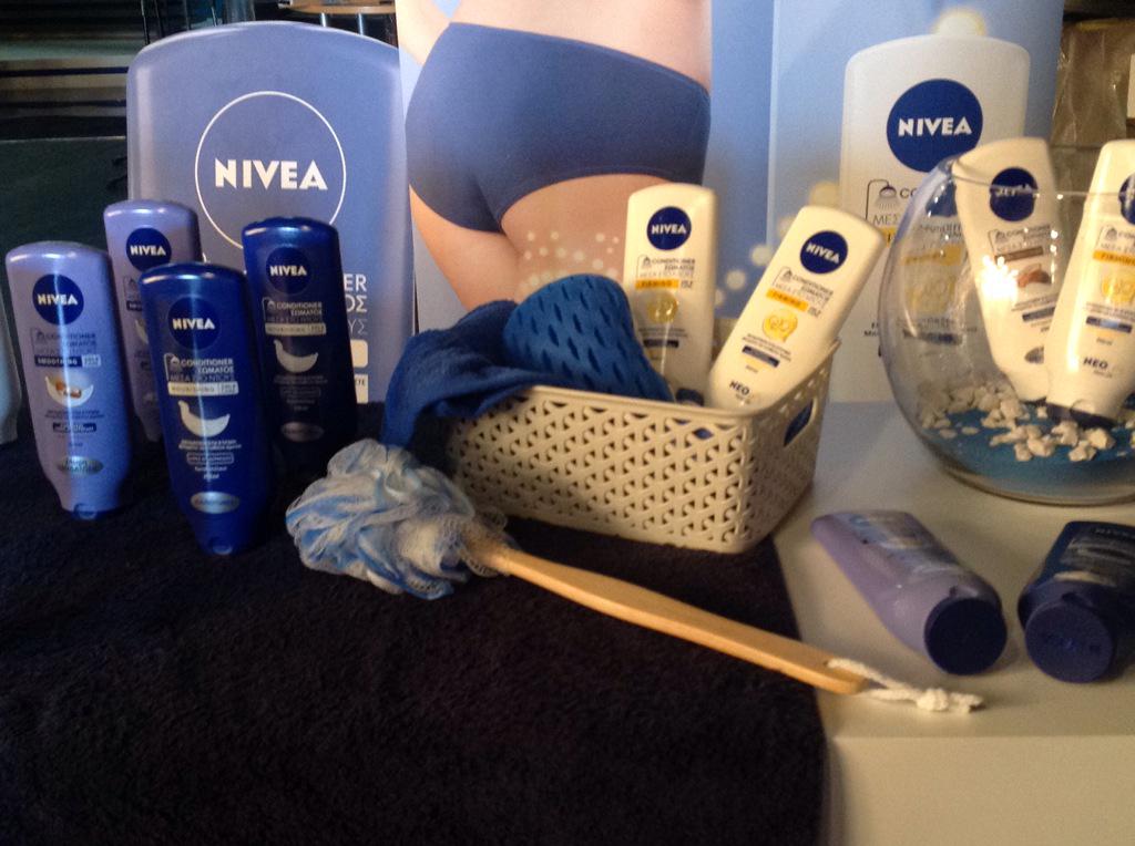 HappyDayAlphatv's tweet image. ΚΑΝΤΕ RETWEET ΚΑΙ 5 ΤΥΧΕΡΟΙ ΚΕΡΔΙΖΟΥΝ CONDITIONER NIVEA!!!!!!