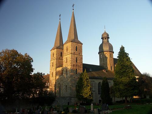 HamLocator's tweet image. DO5RC is mobile near Altenbergen, Germany flic.kr/p/seyFcL aprs.fi/info/a/DO5RC-9 #hamradio #hamr