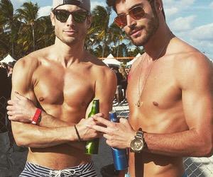 RoundTheWorId's tweet photo. I'm ready for summer 😍👅💦 http://t.co/IicCpQvmwy