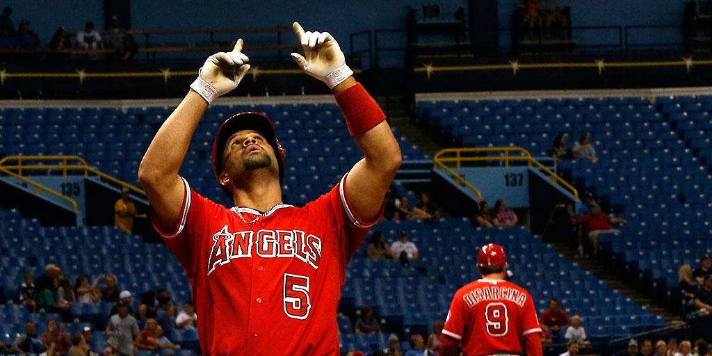 MLB's tweet photo. HR No. 537 moves Albert Pujols past Mickey Mantle for 16th on all-time list: http://t.co/MYS4h426lp http://t.co/VTXDkWglpk
