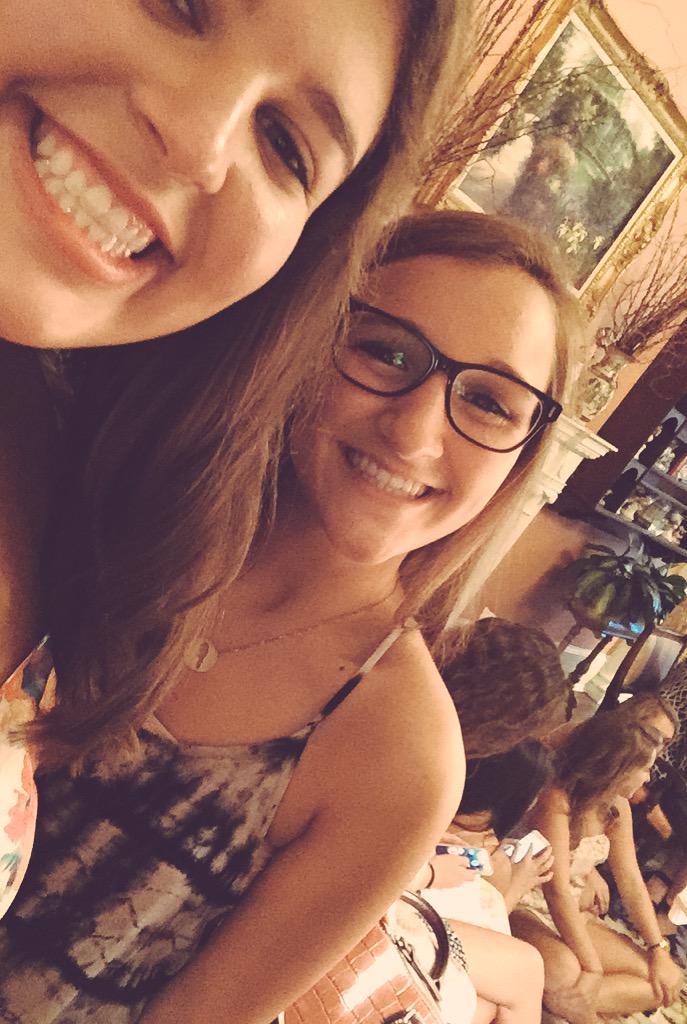 urlocalsusan's tweet photo. Awkward selfies with the Ratts💙🎀 #TeaPartyFun #NewPeople #WelcomeToTheSigmaSquad http://t.co/6ElT2iEJ7F