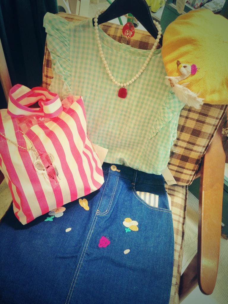 nenejoule's tweet photo. 明るい色味で、はっぴーに◎
#IamI #POUDOUDOU #LILnina #バラ色の帽子 #atataka http://t.co/2xi9SAl1BO