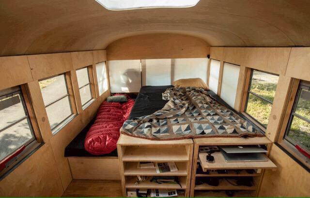 christiand's tweet photo. He converted a bus into a house😱 http://t.co/sX7HsvIGYh