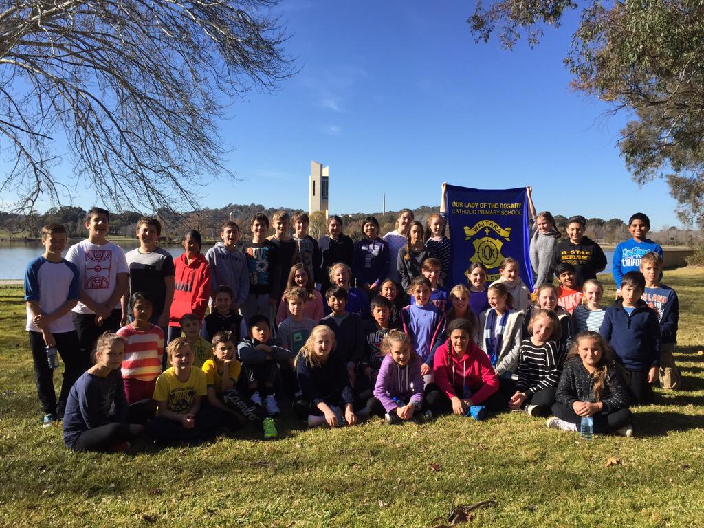 CroweJacinta's tweet photo. Lunch over. Last group shot!! #olorCanberra http://t.co/KaYqC9QbFA