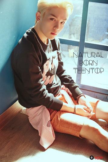 TEENTOPSTYLE's tweet photo. [틴탑스타일] 리키 (@T_Ricky_T ) #NATURAL_BORN Main Jacket Image PASSION ver.

'CHARMS' 15 S/S Pink Punk Sweatshirt. 64.000원 http://t.co/4OfMWxupvR