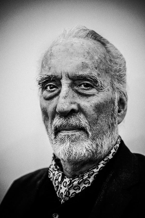 RIP Christopher Lee, screen legend, true gentleman I was lucky enough to work with him in 2006 realfeatures.com/christopher-le…