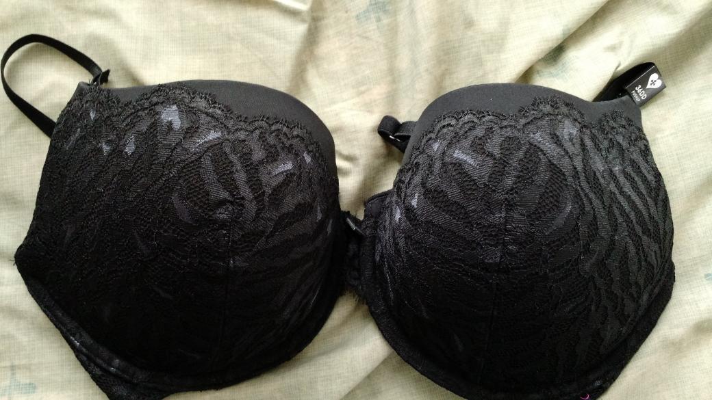 OrchidRaine's tweet photo. Yay new things! #spoiled #Goddess #worshipme #tributesmakemehappy #spoiledOrchid http://t.co/6IgAvhSnwM