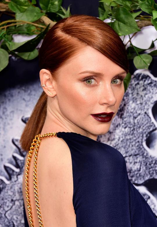 The unexpected #lipstick shade from #JurassicWorld star #BryceDallasHoward via  glmr.me/1KZId1I