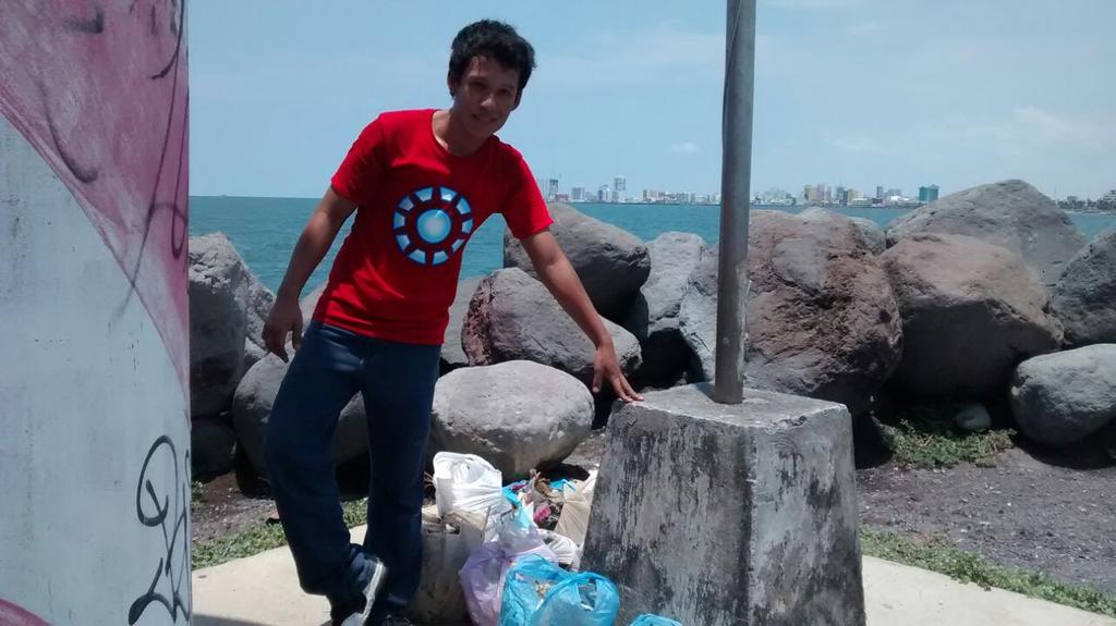 JairHusai's tweet photo. @radamesss25 rada me ayudas a compartir mi iniciativa del #CleanCityChallenge? De paso reto a todo @guerradchistes ja http://t.co/pdmEGJn5hO