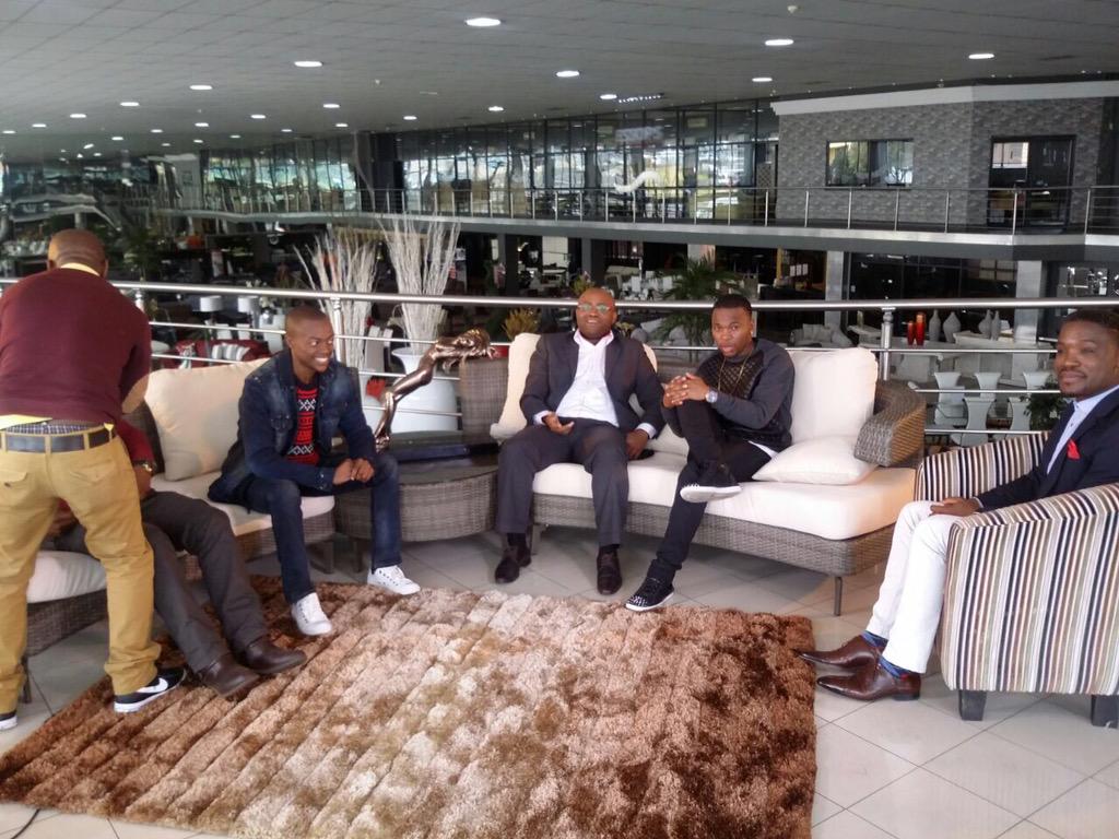 STTPointShow's tweet photo. #EssopRandburg came to play at our shoot of #STTP. They furniture set up was too nice. The cast though WOOOOOW http://t.co/Ob1DQOfLhz