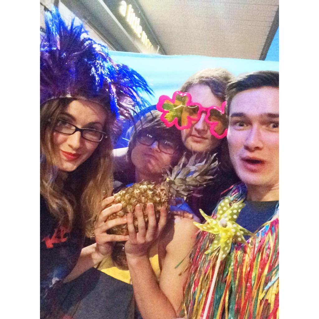 1STandSTEPHEN's tweet photo. Summer 🌼🔥🍍🍍 http://t.co/AVeAjRcpZ1