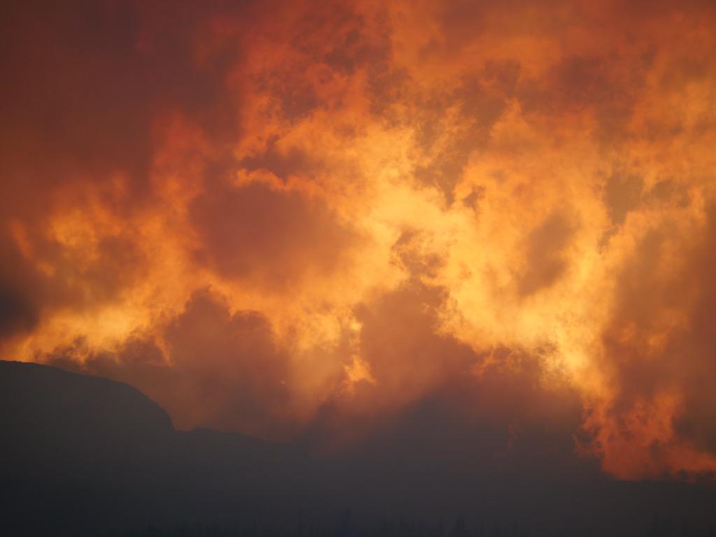 #Lytton #Wildfire @BCGovFireInfo fireball sunset over the 1300H fire Thursday
