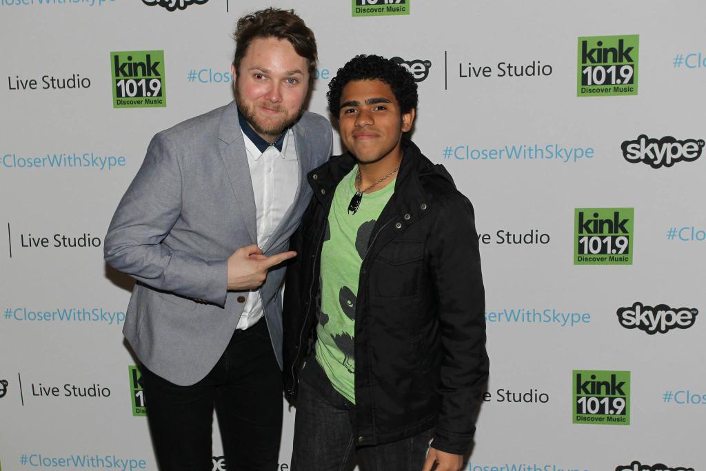 Skaroene's tweet photo. #TBT Definitely one of my favorite sessions! Dude your soul filled up the room. I felt your soul. 😄 #closerwithskype http://t.co/85DoKS2jc0