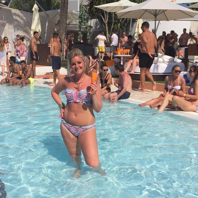 donnamarcelle15's tweet photo. Take me back #ibiza #blues #oc #oceanclub http://t.co/I01CZSdBhm