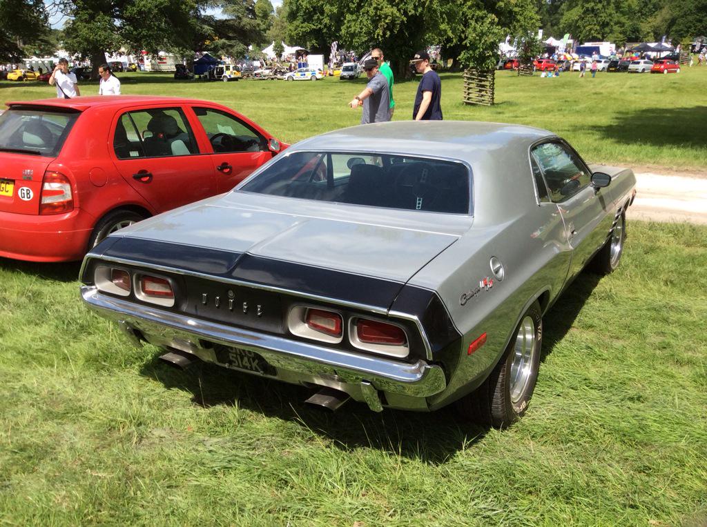 supercar918's tweet photo. Dodge Challenger #sixpack #V8Rumble http://t.co/zgNbC8o3aF