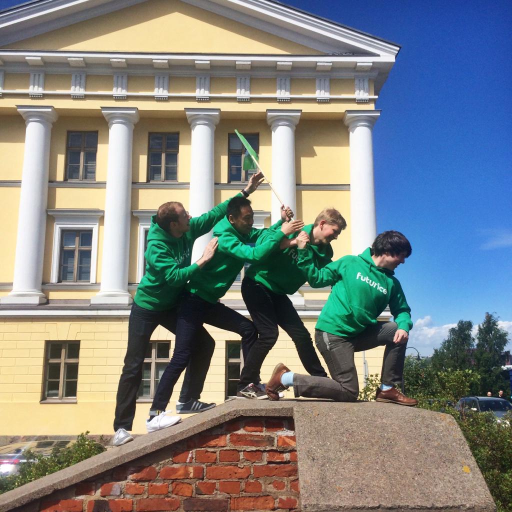 susannehusebo's tweet photo. Raising the Flag on Katajanokka. #futucamp #futuflag #iwojima http://t.co/wLMCnZnT72